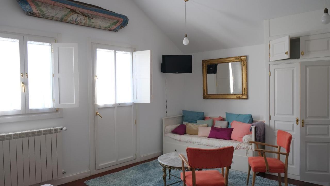 Hotel La Casa De Las Camelias Бусто Экстерьер фото