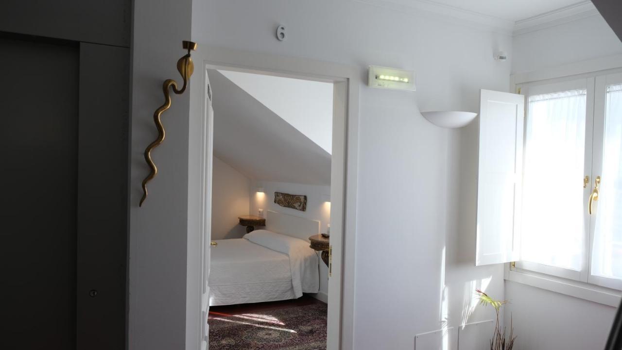 Hotel La Casa De Las Camelias Бусто Экстерьер фото